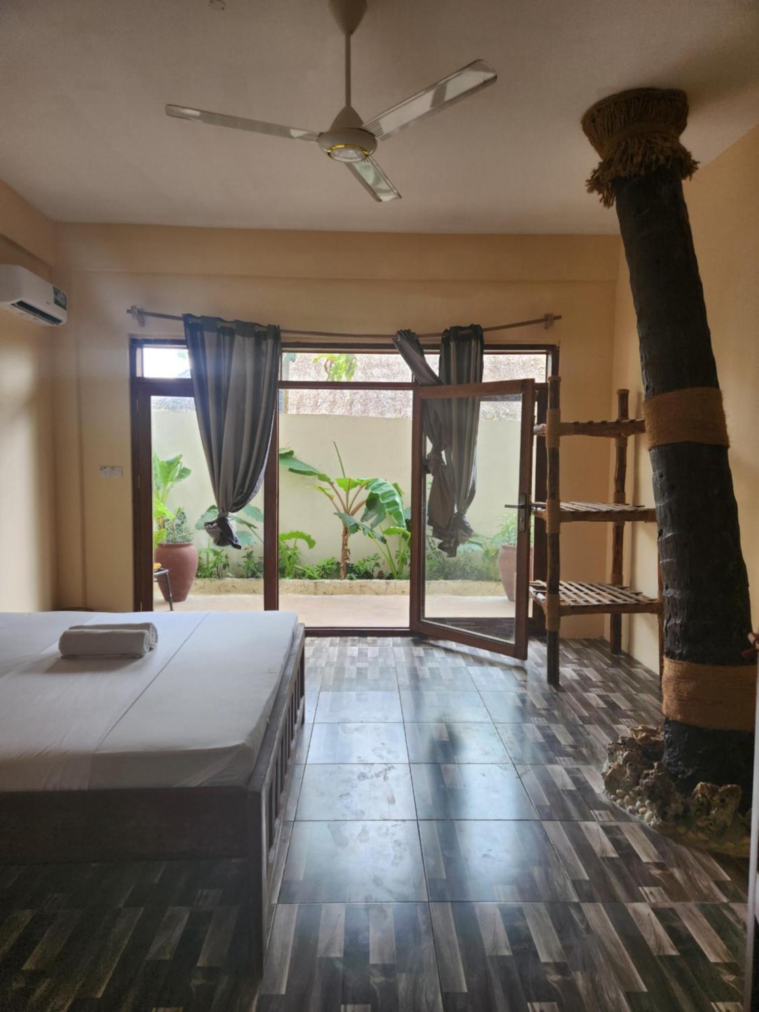 فندق Two Palms جامبياني المظهر الخارجي الصورة