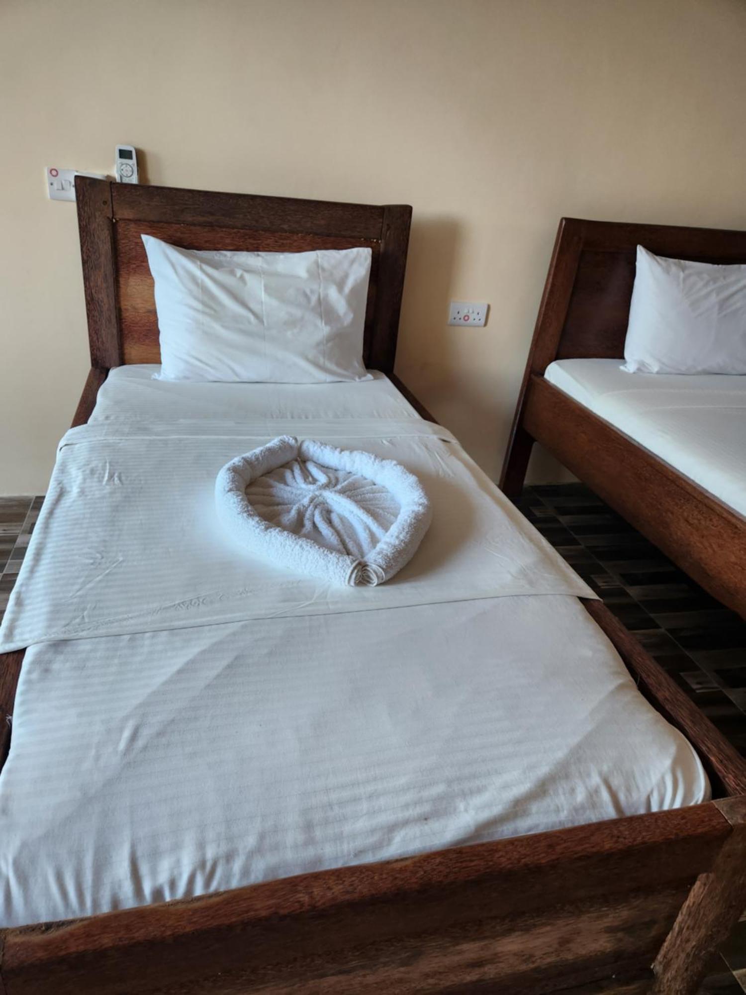 فندق Two Palms جامبياني المظهر الخارجي الصورة