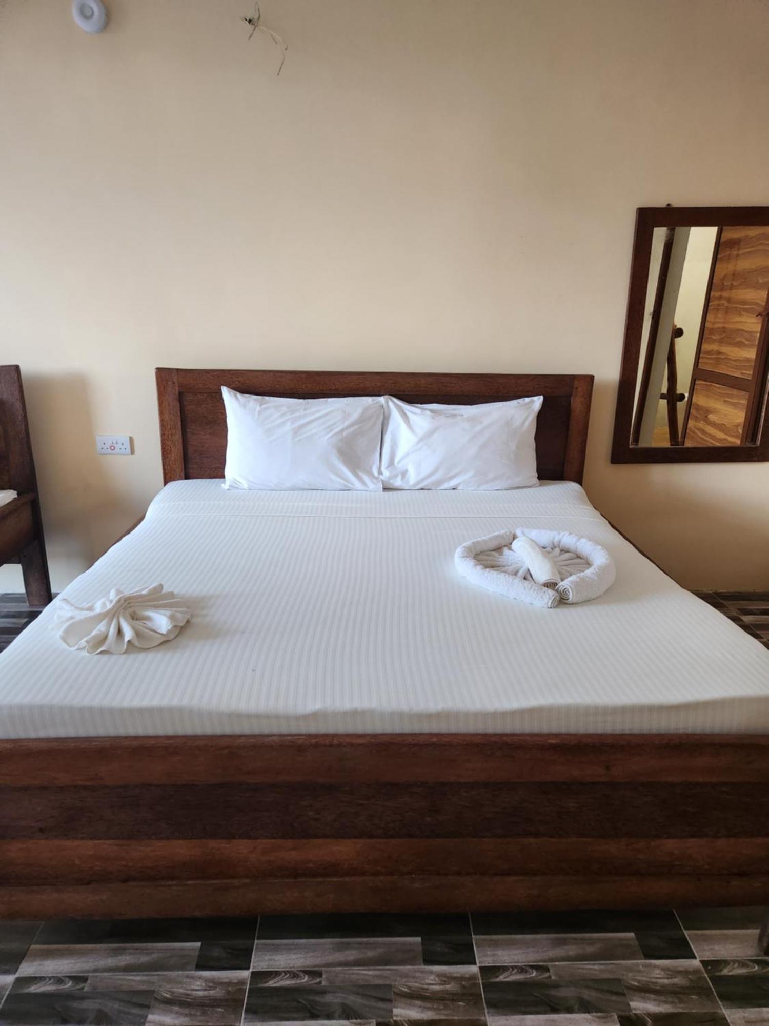 فندق Two Palms جامبياني المظهر الخارجي الصورة