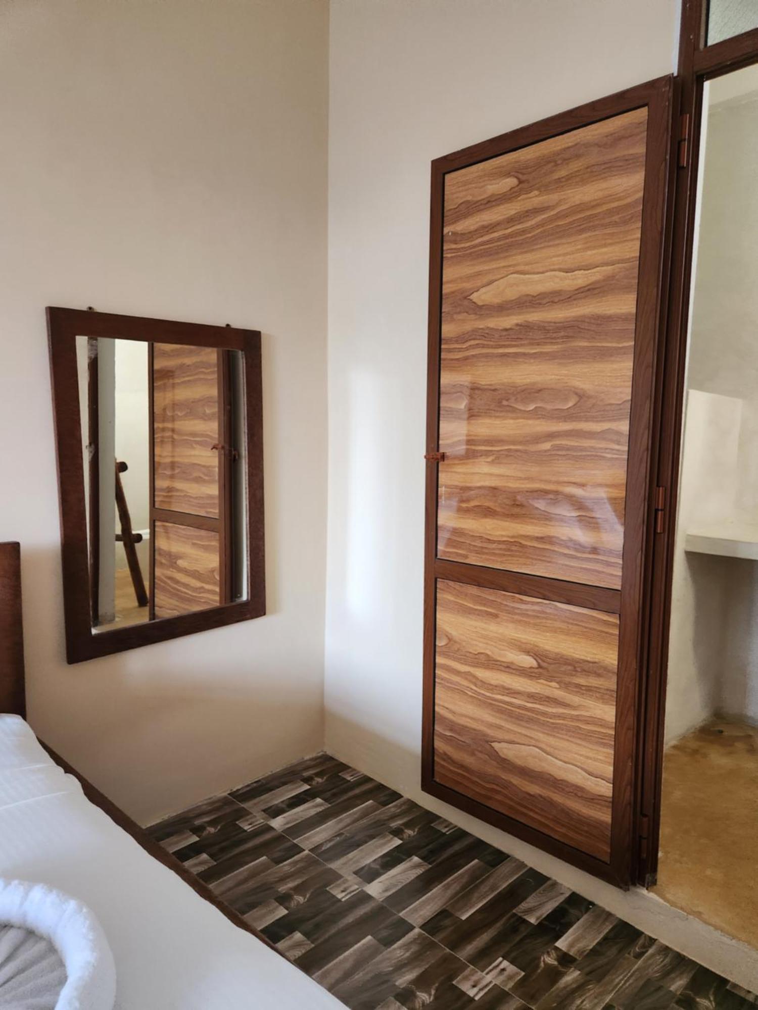 فندق Two Palms جامبياني المظهر الخارجي الصورة
