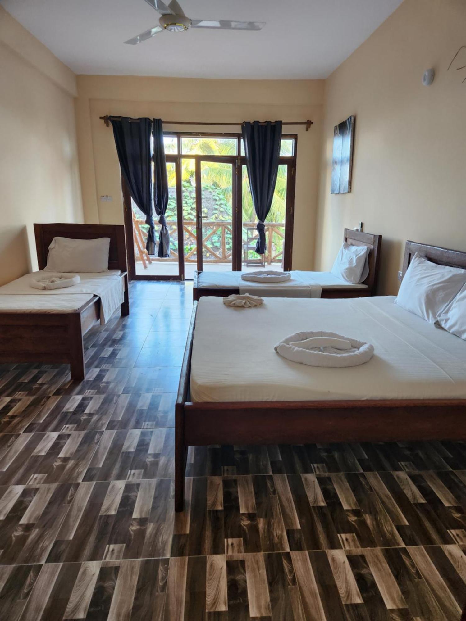 فندق Two Palms جامبياني المظهر الخارجي الصورة
