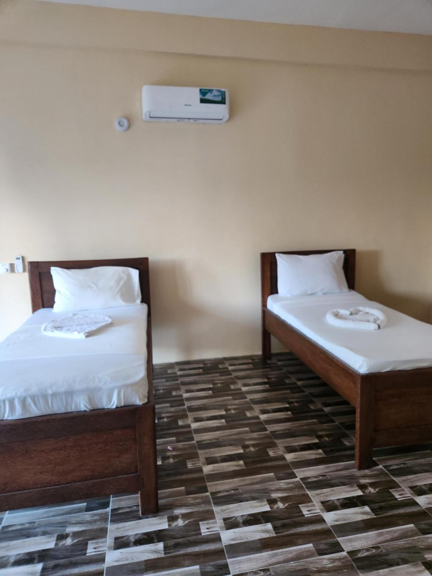 فندق Two Palms جامبياني المظهر الخارجي الصورة