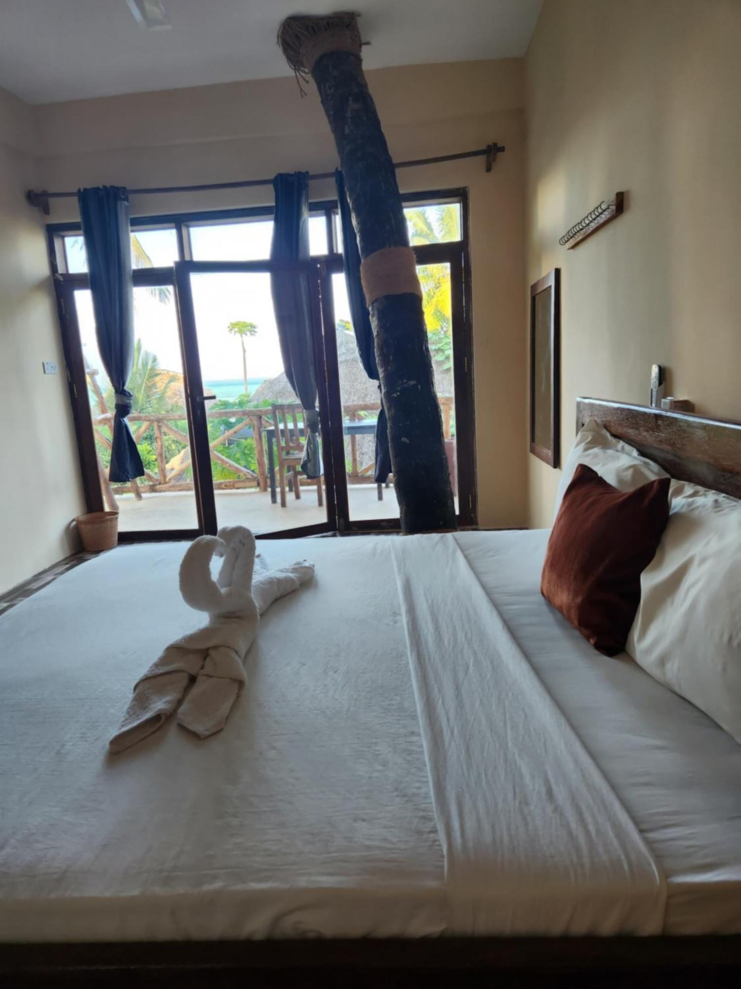 فندق Two Palms جامبياني المظهر الخارجي الصورة