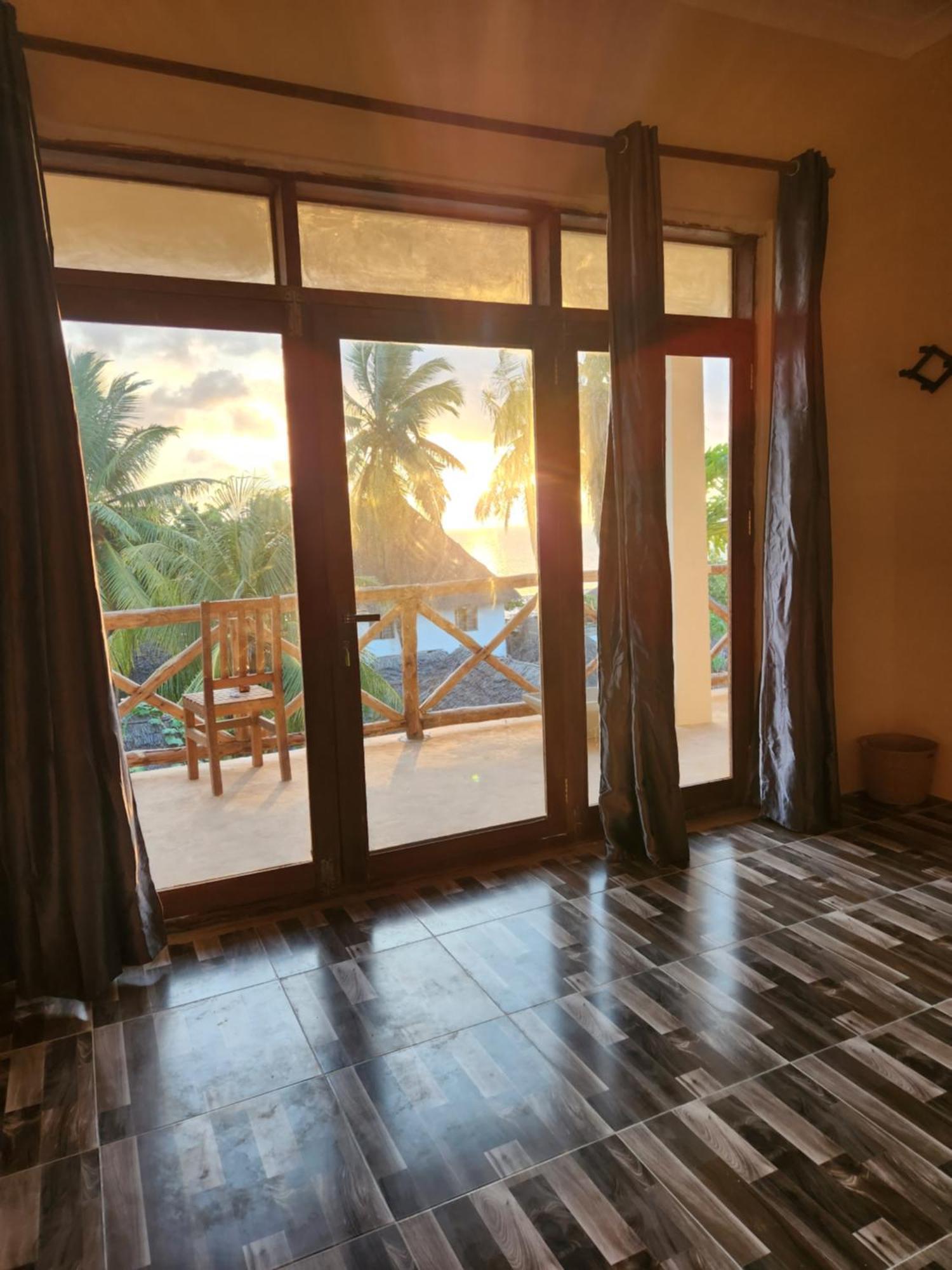 فندق Two Palms جامبياني المظهر الخارجي الصورة