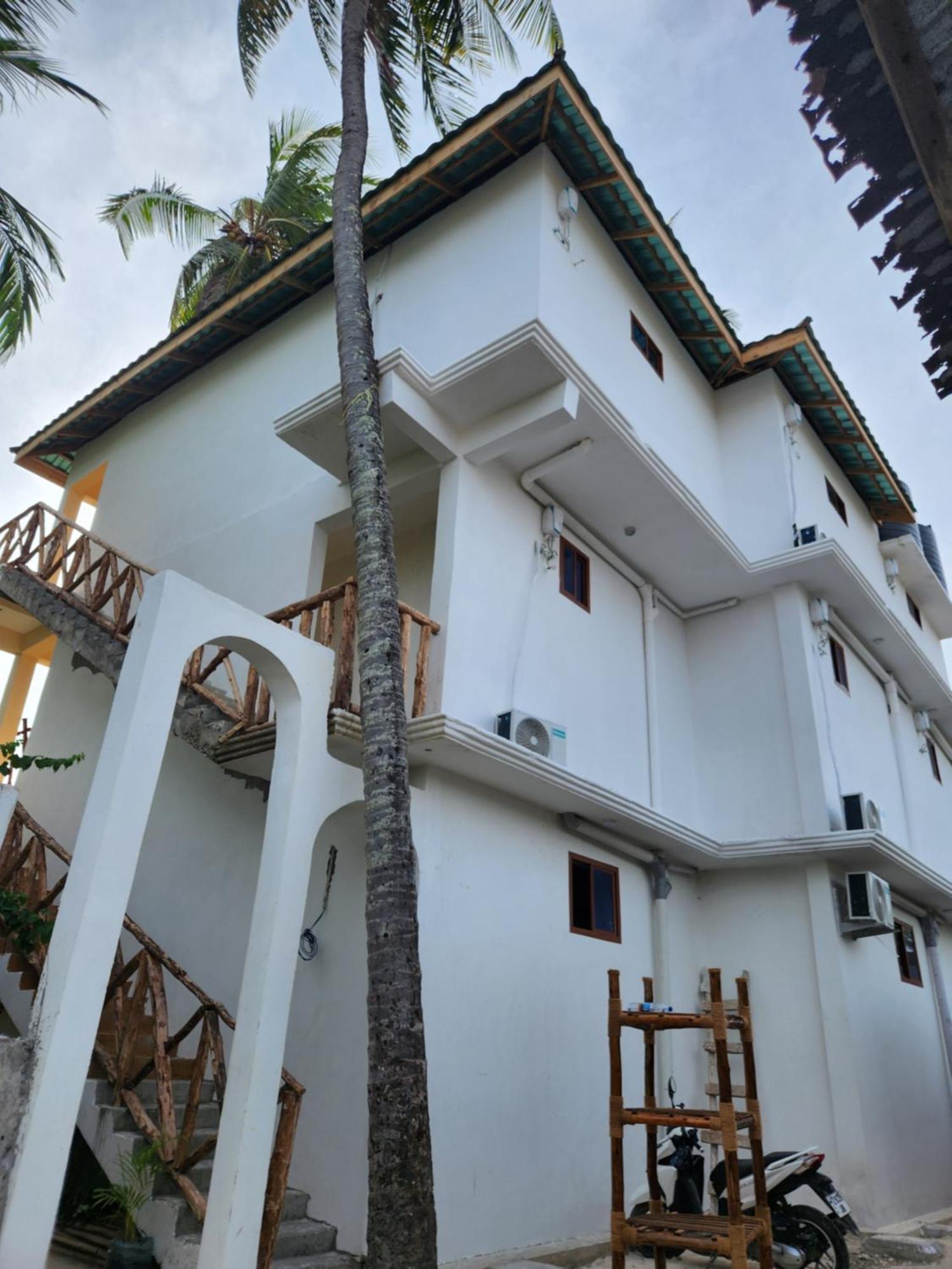 فندق Two Palms جامبياني المظهر الخارجي الصورة